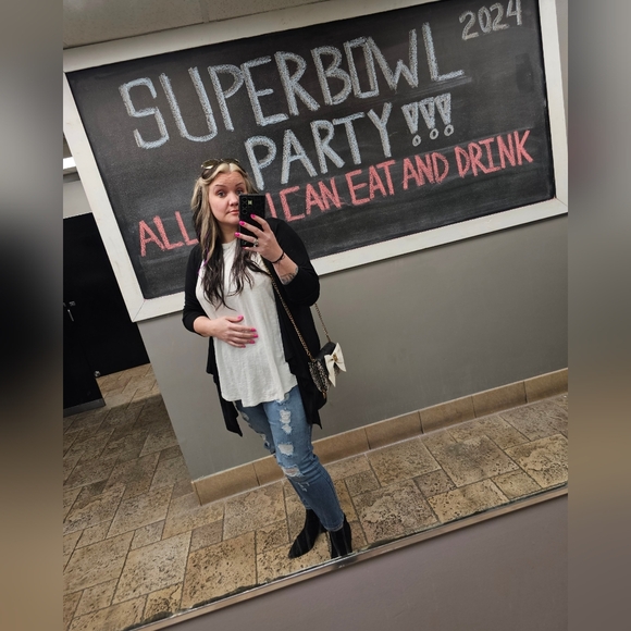 CLOSET CLOSING ! EVERTHING MUST GO. MAKE AN OFFER!!!!!! Meet your Posher, Angela - Picture 13 of 16